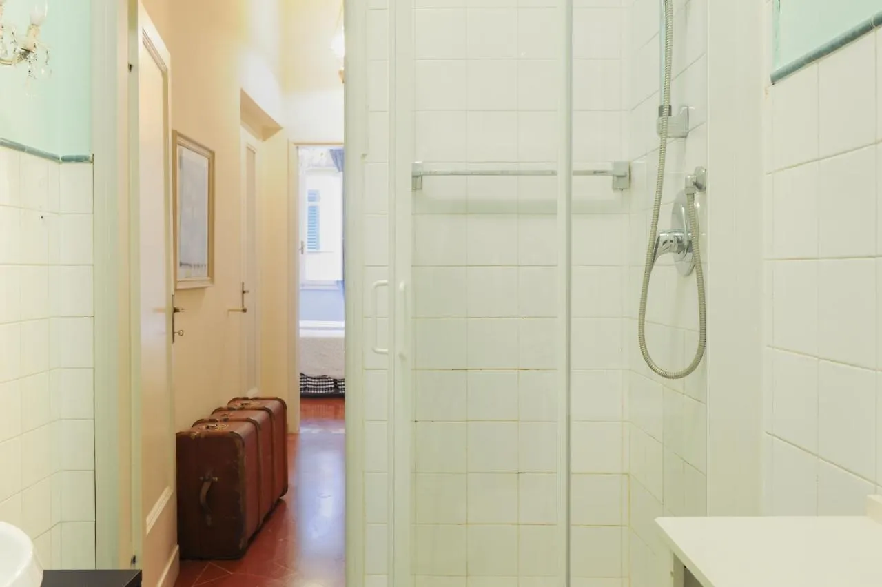 Da Costa S. Giorgio A Ponte Vecchio Apartment Florence 0*,